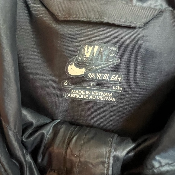 Nike windbreaker - Picture 3 of 3